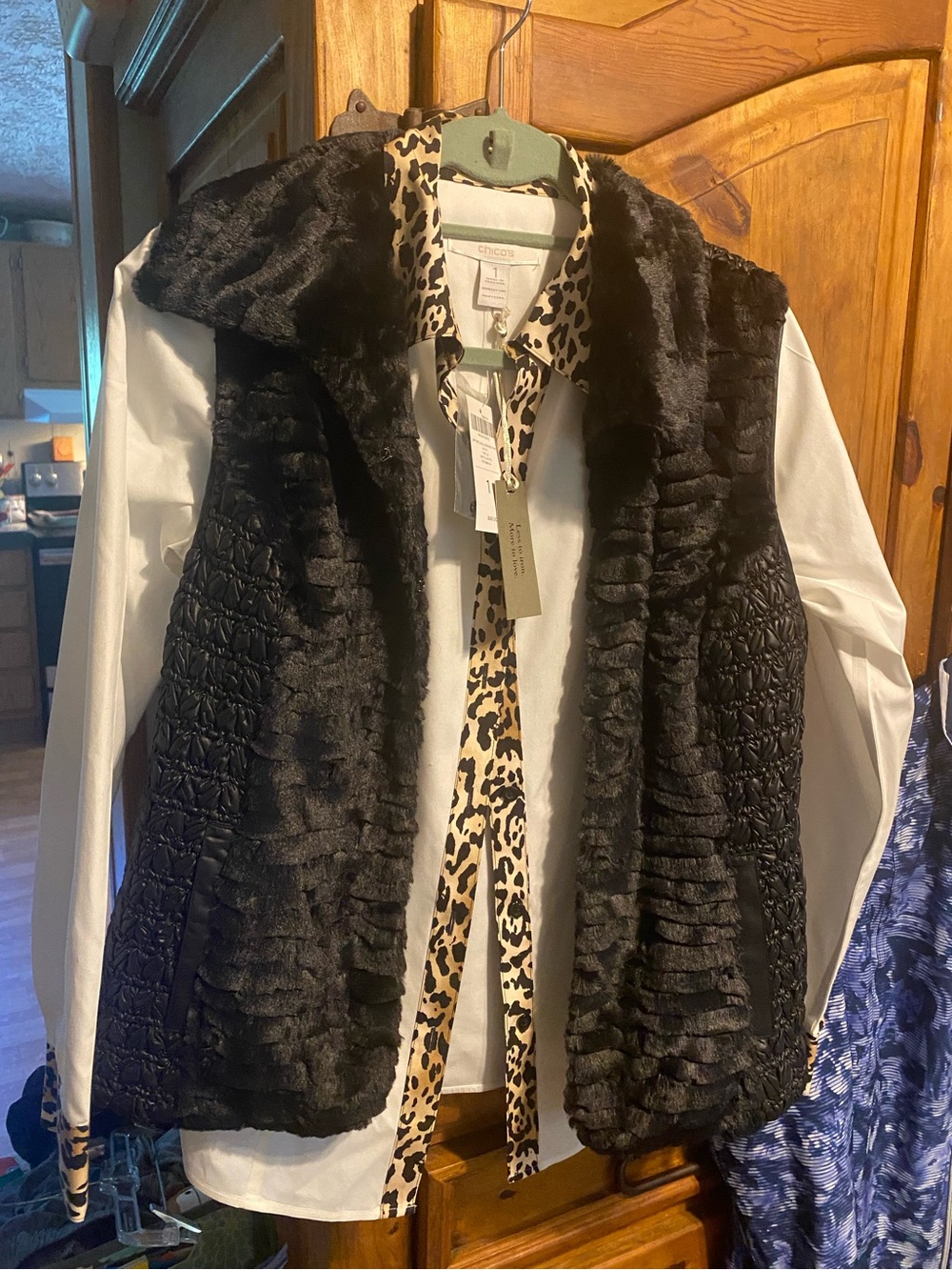 Chicos 4Pc Set Leopard Naya Top NWT Faux Fur Vest 0 2 Zenergy Jackets Size 1 M 1